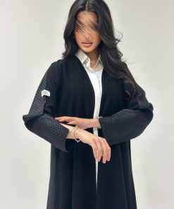 Alternative view of عبايات خمرة - عباية كريب مع تفته كلوش