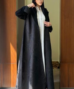 عبايات خمرة - عباية تفته مع تدخيله كريب