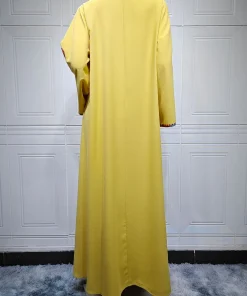 فيفيتش - فستان قفطان ماكسي مطرز بخيوط متعددة الألوان وياقة واقفة - وردي