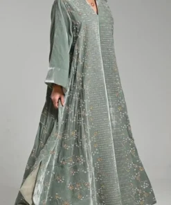 فيفيتش - فستان ماكسي مطرز بالزهور، بأكمام متباينة وفتحة رقبة على شكل حرف V [طلب مسبق]