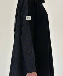 عبايات خمرة - عباية تفتة هندي مع كريب نص كلوش