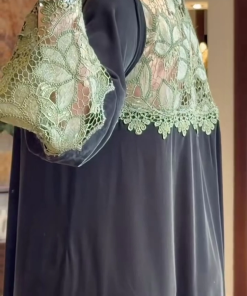 فيفيتش - فساتين ماكسي مخملية دانتيل قابلة للذوبان في الماء بألوان متداخلة - أسود [طلب مسبق]