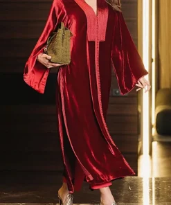 Alternative view of فيفيتش - فستان ماكسي مخملي مطرز ومضلع بفتحة رقبة على شكل حرف V