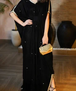 Alternative view of فيفيتش - فستان ماكسي مخملي أسود بفتحة جانبية وأكمام قصيرة مزين بفتحة جانبية [طلب مسبق]