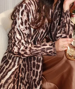 فيفيتش - كارديجان طويل بأكمام طويلة وطبعة زهور وياقة شال وأكمام طويلة وكسرات على شكل عباية