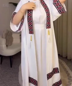 Alternative view of فيفيتش - كارديجان عباية بأكمام طويلة، بياقة واقفة، بنقشة عرقية، مزين بشرابات - أبيض