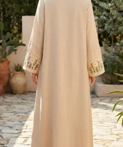 فيفيتش - كارديجان طويل بأكمام طويلة وتطريزات زهرية بلون موحد، عباية طويلة