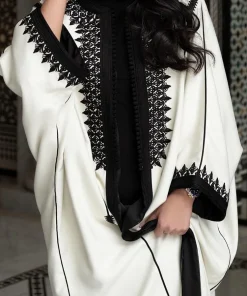 فيفيتش - كارديجان طويل عباية بأكمام واسعة مطرزة بلون متباين - أبيض [طلب مسبق]