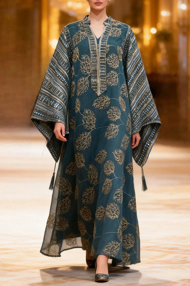 فيفيتش - فستان ماكسي أزرق مطرز بخيوط الترتر مع شرابات وأكمام واسعة وفتحة رقبة على شكل حرف V - Image 2