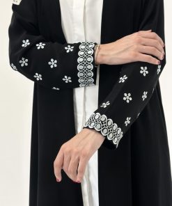 Alternative view of عبايات خمرة - عباية ملكي أكمام تطريز