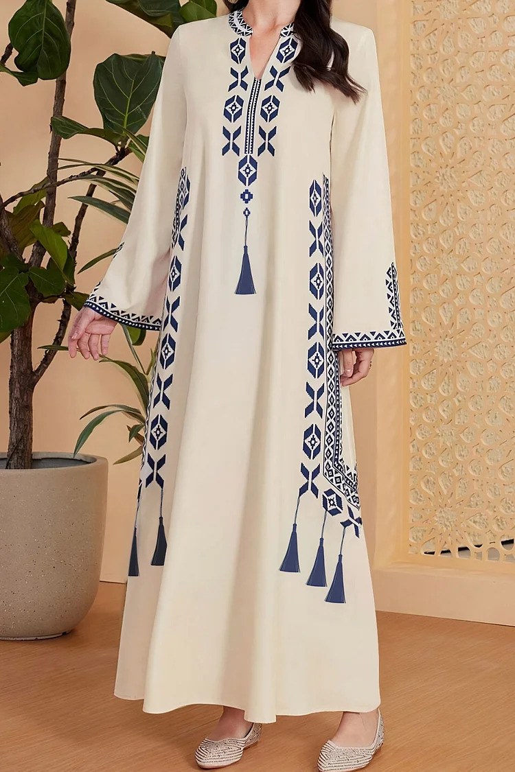 فيفيتش - فستان ماكسي فضفاض بياقة على شكل حرف V وأكمام طويلة مطبوع عليه شرابات هندسية - أبيض - الصورة 2