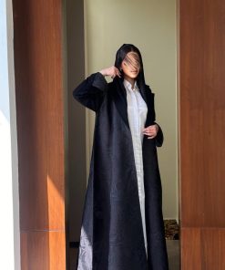 Alternative view of عبايات خمرة - عباية تفته مع تدخيله كريب