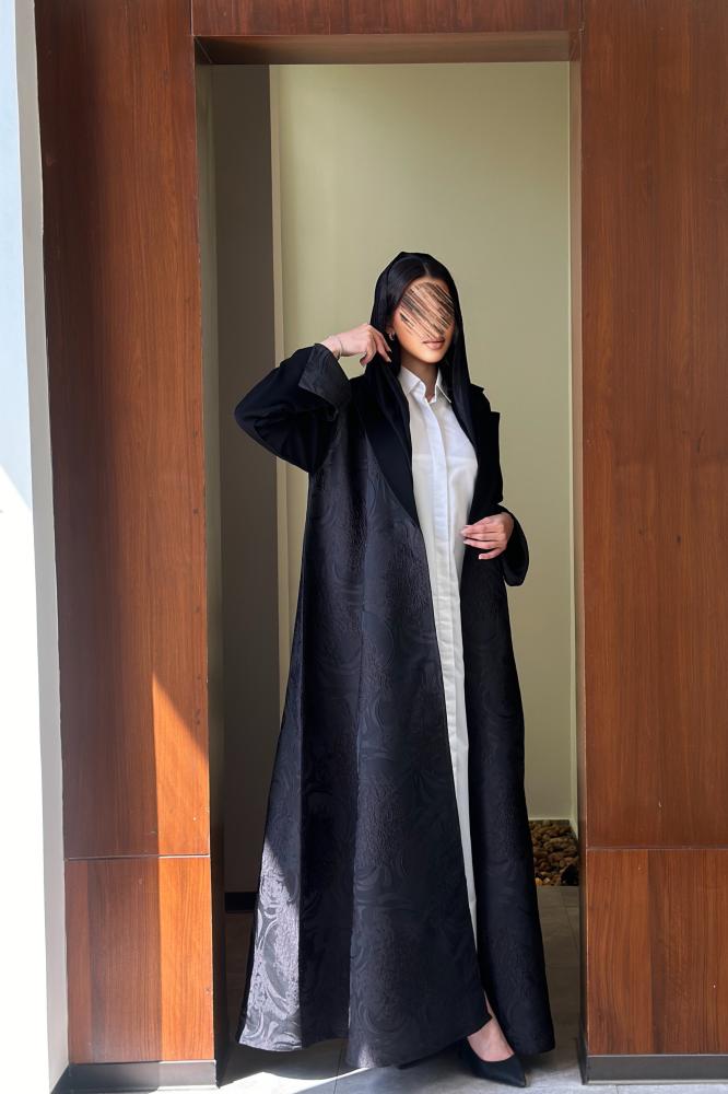 عبايات خمرة - عباية تفته مع تدخيله كريب - Image 2