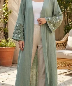 Alternative view of فيفيتش - عباية طويلة بأكمام طويلة وأساور مطرزة بالزهور - أخضر