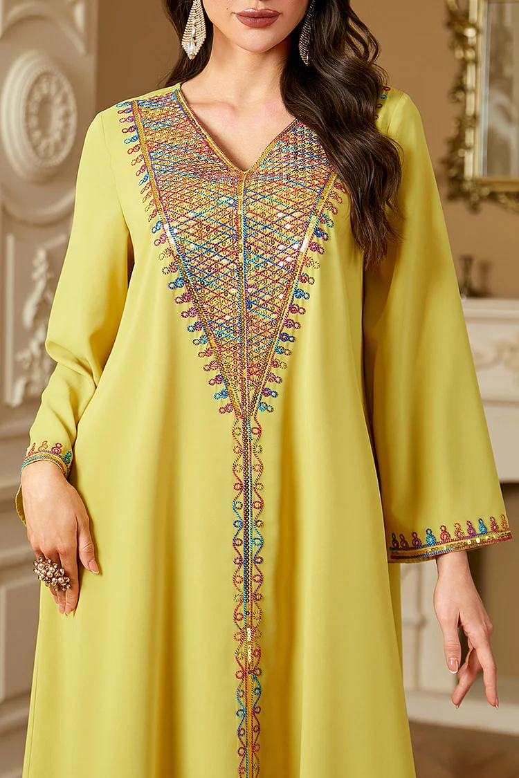 فيفيتش - فساتين قفطان ماكسي مزينة بتطريز متعدد الألوان على شكل حرف V بياقة على شكل حرف V مزينة بالترتر