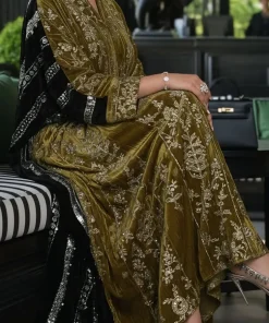 Alternative view of فيفيتش - فستان ماكسي بفتحة جانبية مزين بتطريز الترتر وحبال ملونة [طلب مسبق]