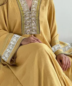 Alternative view of فيفيتش - فساتين قفطان ماكسي بياقة على شكل حرف V مزينة بشرابات مطرزة بالزهور