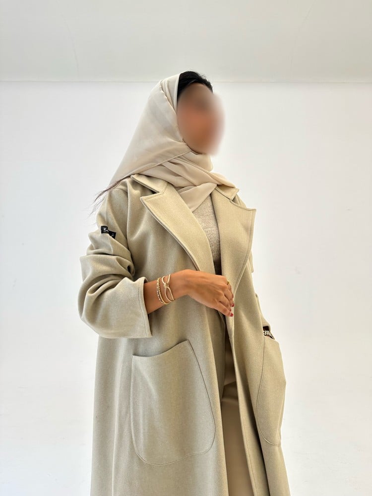 عباية جوخ مع جيوب قصة ربع كلوش