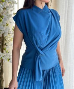 أوبرا فاشن - بلوزه قماش كريب مزينة بلول