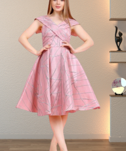 تريجر آيلاند - فستان سهره قصير مطرز من قماش التفته الفخم