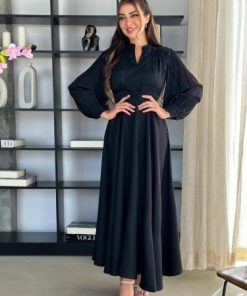 أوبرا فاشن - فستان أسود أنيق بأكمام منفوخة وتطريز ناعم