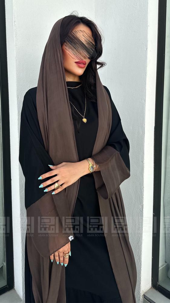 دار امتنان - عباية صيفية أنيقة بقصة A Line من قماش بلاك بيري البني- 1450 - Image 3