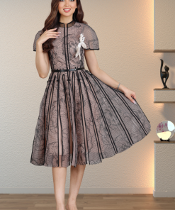 تريجر آيلاند - فستان ميدي