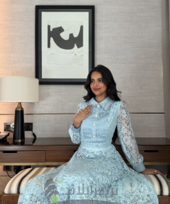 تريجر آيلاند - فستان طويل دانتيل بياقة غلاب كرستال