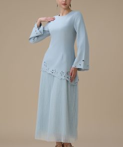 اكتان - فستان طويل ازرق بطبقتين بتصميم ناعم