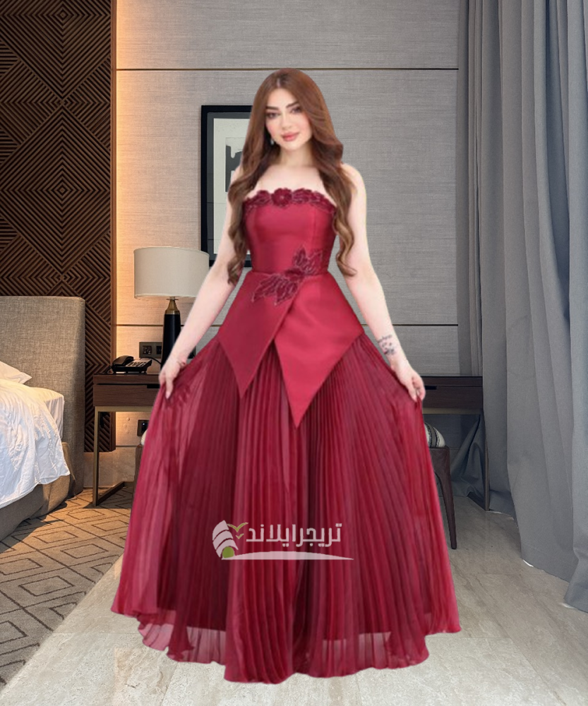 تريجر آيلاند - فستان سهرة طويل عنابي اوف شودلر وبكسرات بليسية من الاسفل