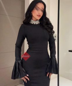 بينوش - فستان ناعم هاي نيك مزين بالكريستال و اكمام طويلة