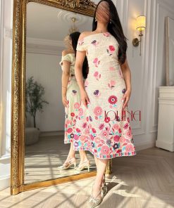 جولينا - طقم بيج بتطريزات زهرية ملوّنة