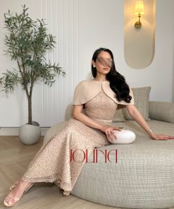 Alternative view of جولينا - فستان طويل بتطريز لامع وكاب للأكتاف