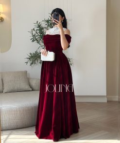 Alternative view of جولينا - فستان مخملي عنّابي طويل بتفاصيل لؤلؤية