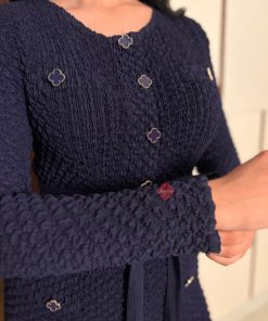 Alternative view of طقم بلوزة و تنورة بخامة الدانتيل الراقية