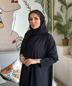 عزة المتميزة - عباية مزنه السوداء