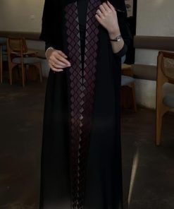 Alternative view of الفيروز  - عباية سمر