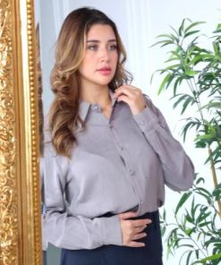 أوبرا فاشن - بلوزة سادة لون رمادي بازرار