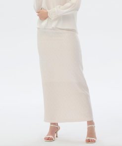 افورا  - تنورة بنقشة مميزة