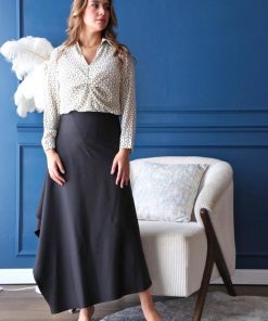 Alternative view of أوبرا فاشن - بلوزة اكمام طويله بنقش رسومات قماش ستان حرير