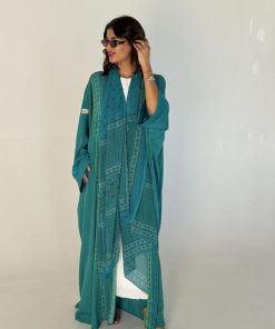 عزة المتميزة - عباية الحرير التركوازي