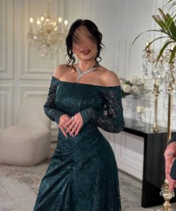 روز المها - فستان دانتيل زيتي