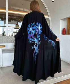 Alternative view of عزة المتميزة - عباية النجم الازرق