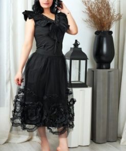 أوبرا فاشن - طقم أسود فاخر بكشاكش وتطريز زهور بارزة