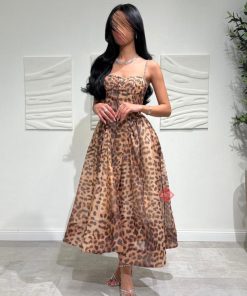 بينوش - فستان ناعم نمري ستايل كت مزين بالكريستال