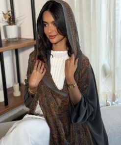 عزة المتميزة - عباية الحرير الرمادي