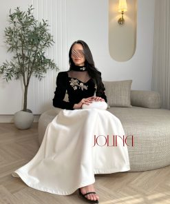 Alternative view of جولينا - طقم اسود مطرز ذهبي بتنورة سكرية