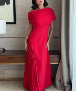 اكتان - فستان ماكسي بكسرات جانبية لون احمر