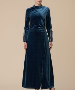 Alternative view of اكتان - فستان أزرق طويل مخمل بأكمام طويلة