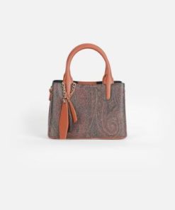 أوبرا فاشن - شنطة يد باجكو بنقشة شرقية وسلسلة أنيقة بلون جملي